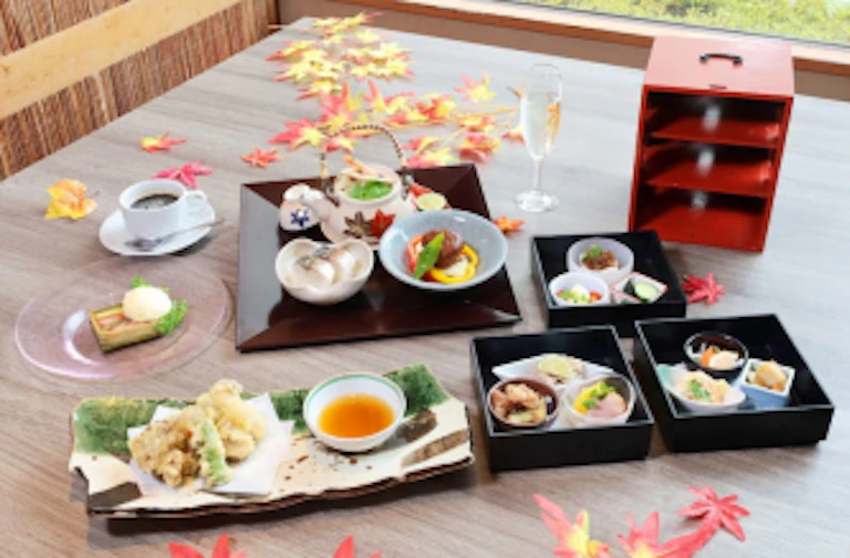 【2食付】三段重の前菜付き彩り和洋御膳プラン＜食前酒付き＞