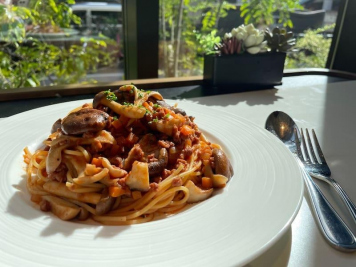 大豆ミートとごろごろ茸のボロネーゼ 1300円