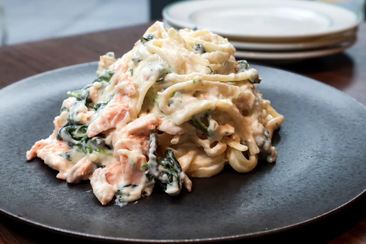 Autumn Salmon & Spinach Cream Pasta