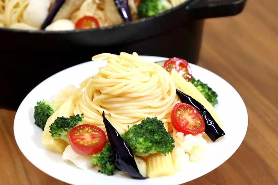 え? 朝からトンカツ⁈ 1.5㎝の“サクサク揚げ立てトンカツ”が朝食ビュッフェに９月から期間限定で新登場!!の画像