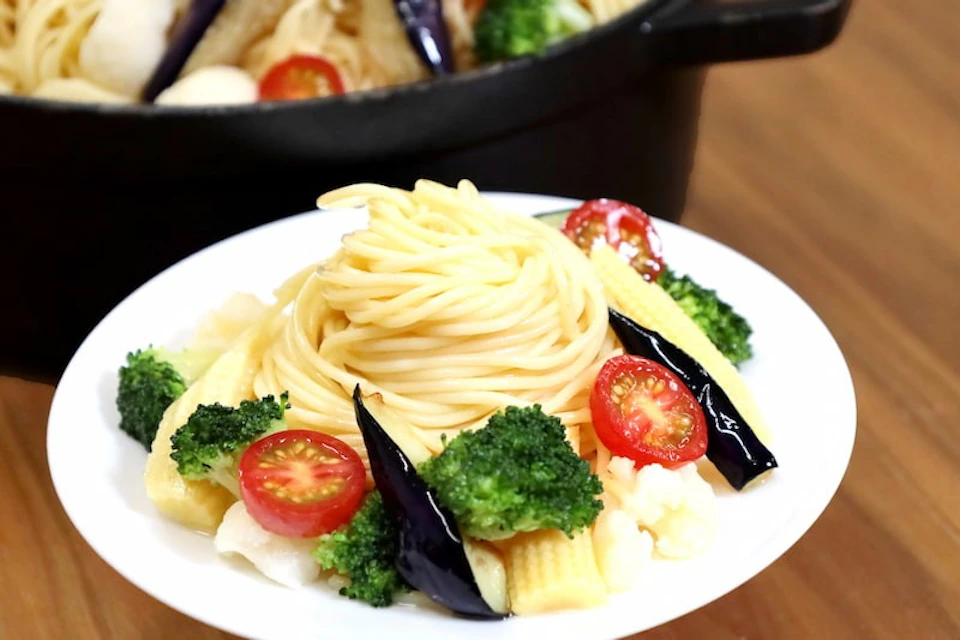 え? 朝からトンカツ⁈ 1.5㎝の“サクサク揚げ立てトンカツ”が朝食ビュッフェに９月から期間限定で新登場!!の画像
