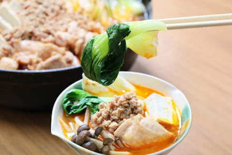 【Instagram・Xの投票により決まりました】朝食ビュッフェにごま担々鍋をご提供（12/9～）の画像2