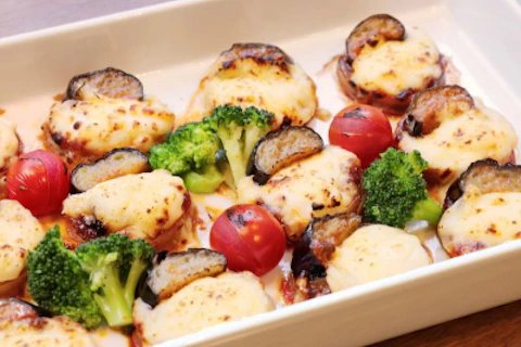 【Instagramの投票により決まりました】朝食ビュッフェにナスとミートソースのグラタンをご提供（2/14～）の画像1